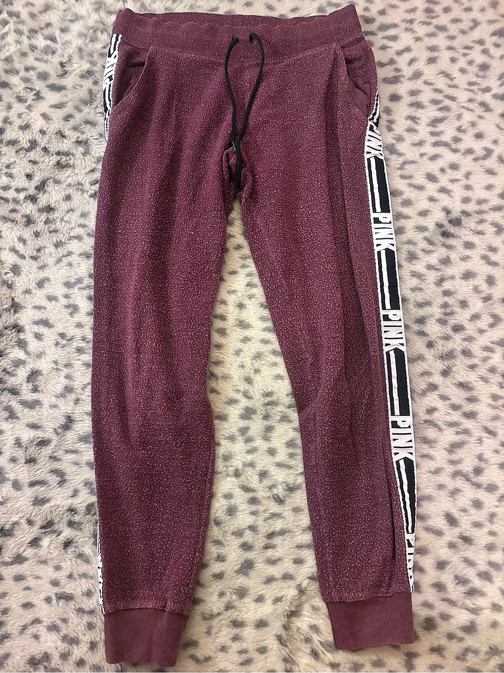 Victorias Secret PINK Jogger Track Pants in burgundy Size Small